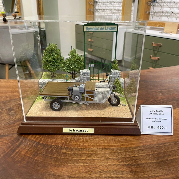 Maquette de tracasset faire par paul latreille exposée chez art'optique cully